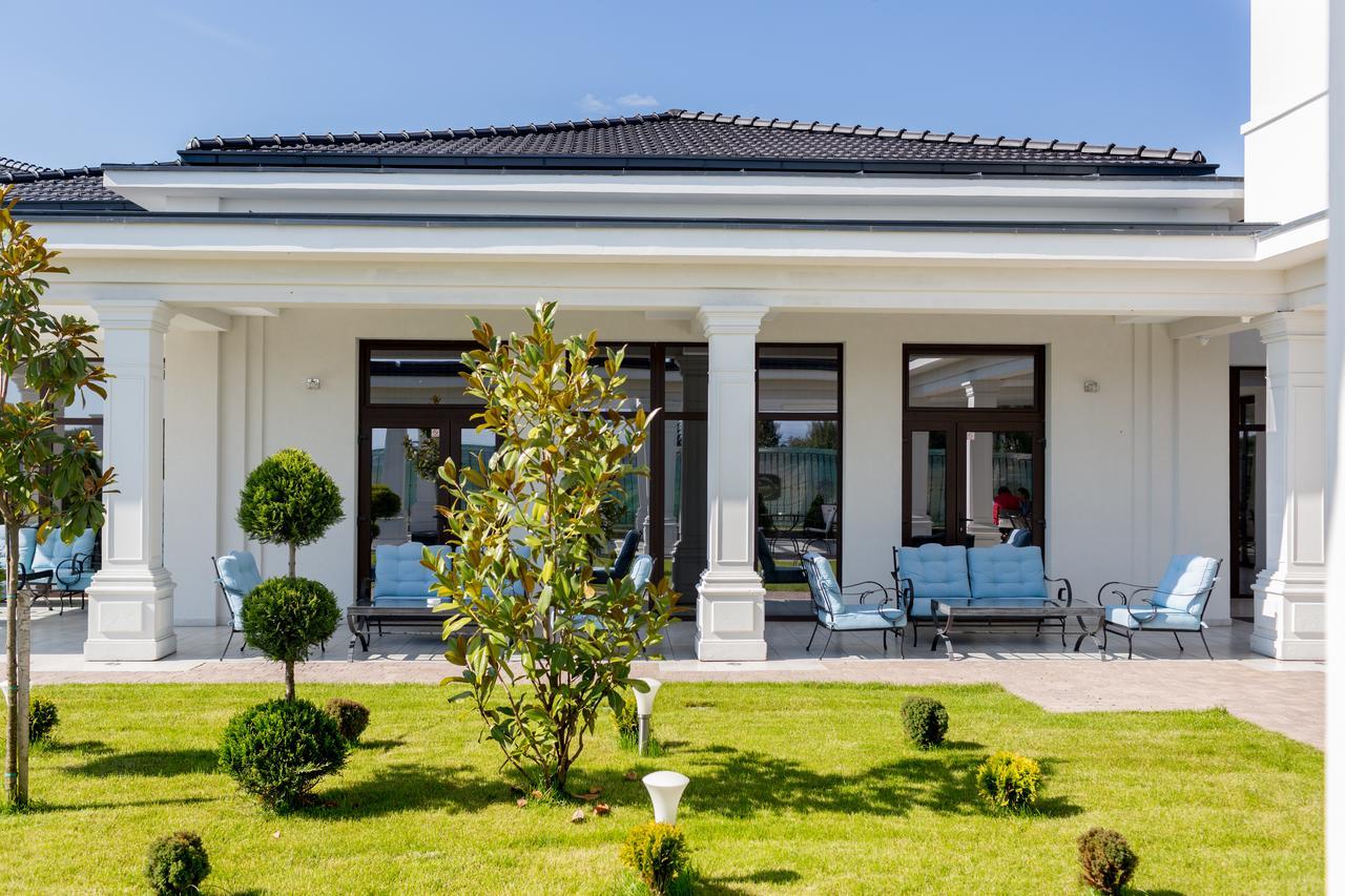 J'Adore Boutique Hotel Lugoj Exterior photo