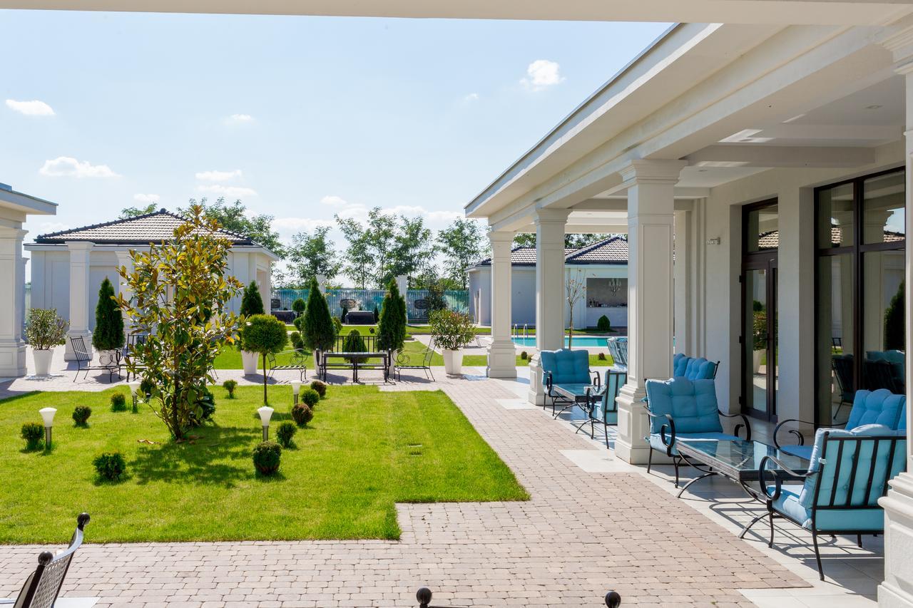 J'Adore Boutique Hotel Lugoj Exterior photo