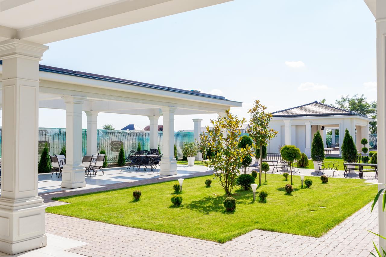 J'Adore Boutique Hotel Lugoj Exterior photo
