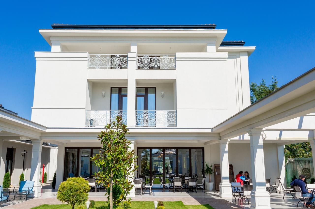 J'Adore Boutique Hotel Lugoj Exterior photo
